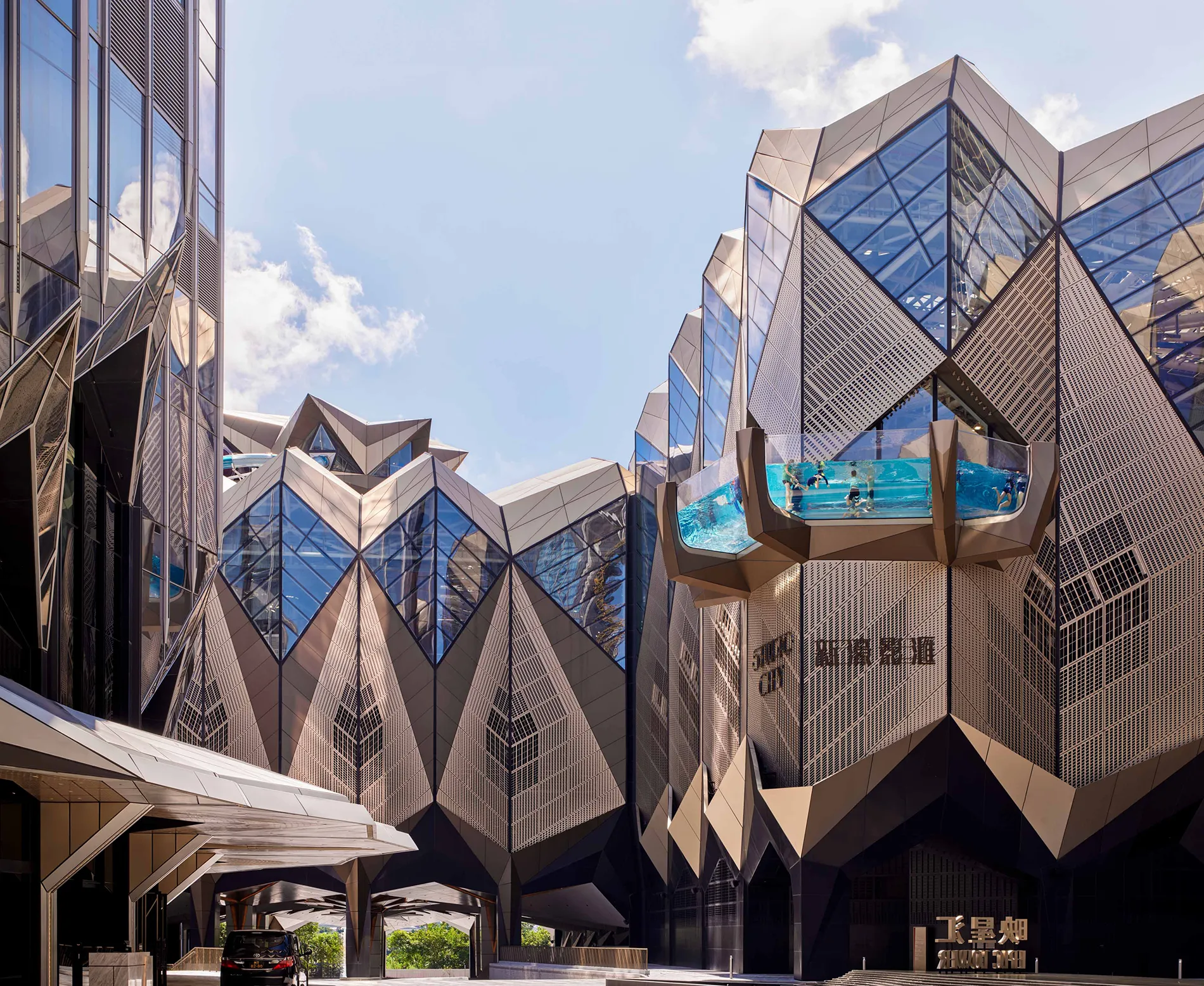 Zaha Hadid’audi Arabia’Zaha Hadid – Studio C’s W Macau – Studio City: Luxurious C